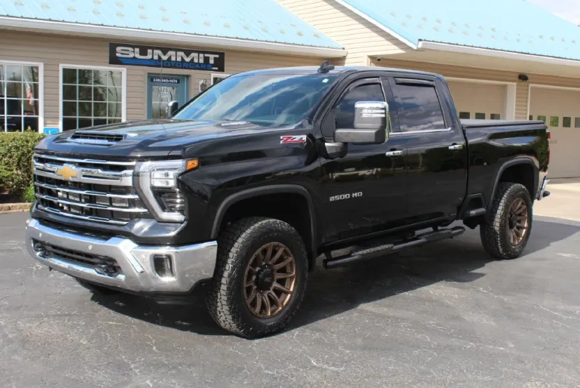 2024 Chevrolet Silverado 2500HD LTZ photo 1