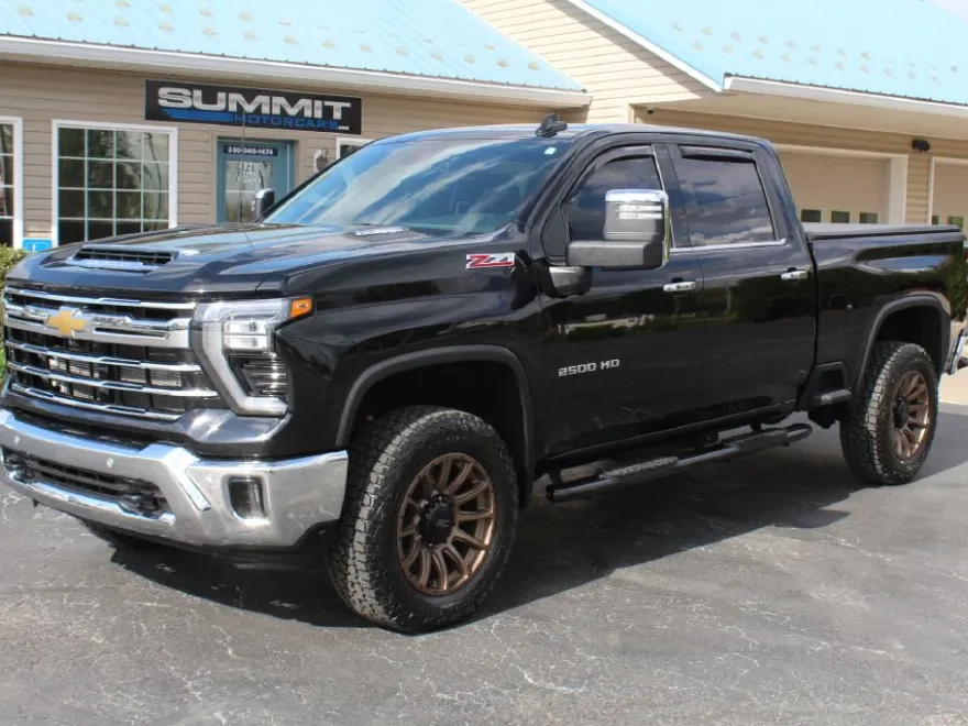 2024 Chevrolet Silverado 2500HD LTZ photo 1