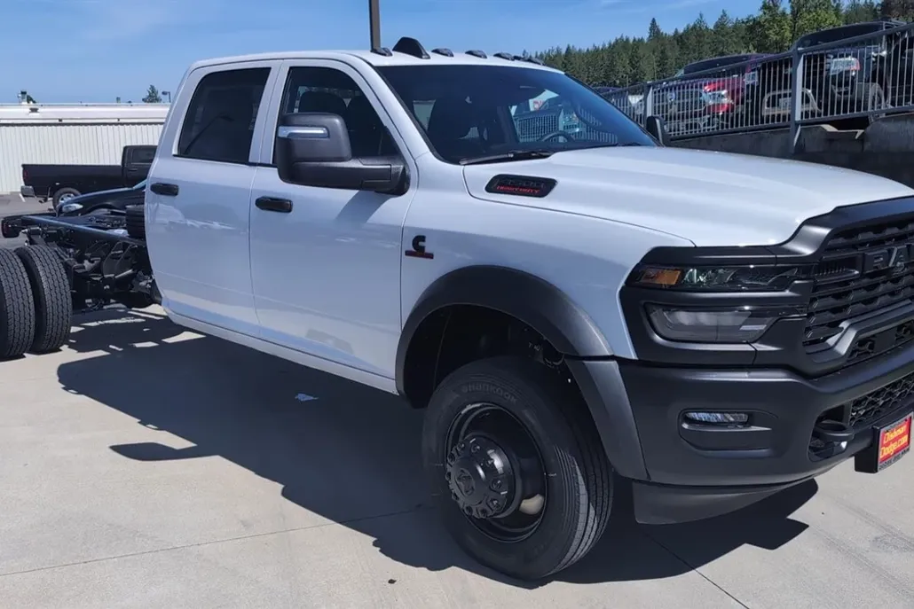 2025 Ram 4500 Tradesman photo 1
