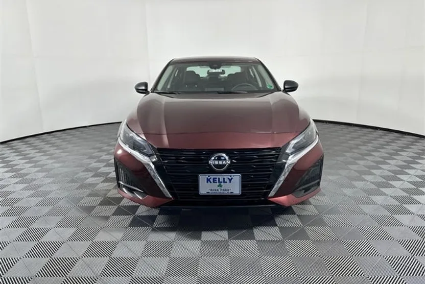 2025 Nissan Altima 2.5 SV photo 1