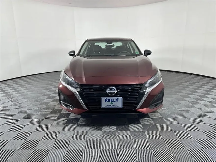 2025 Nissan Altima 2.5 SV photo 1