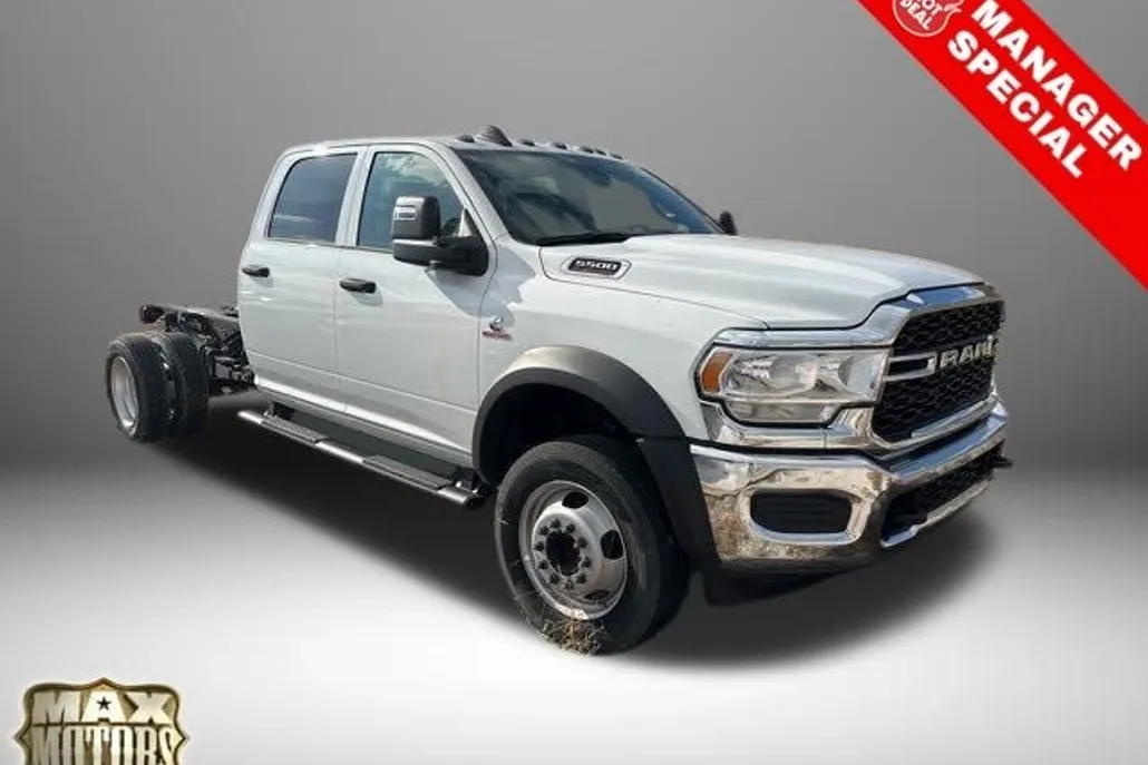 2024 Ram 5500 Tradesman photo 1