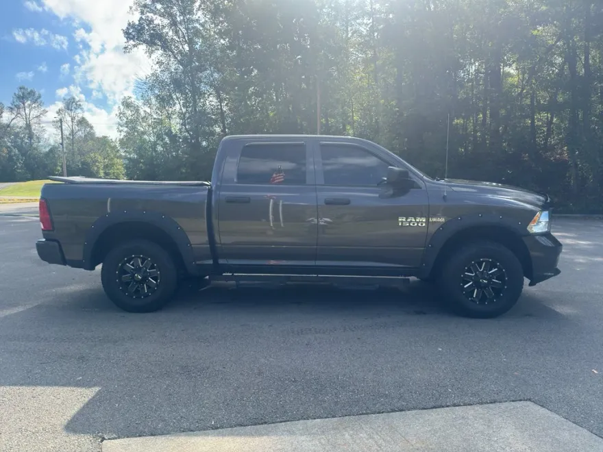 2017 Ram 1500 Express photo 1