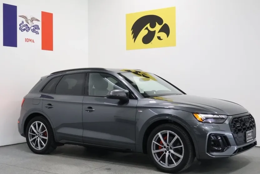 2024 Audi Q5 S line Premium Prestige photo 1