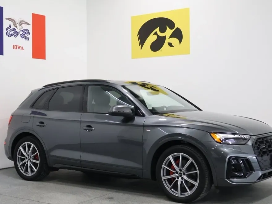 2024 Audi Q5 S line Premium Prestige photo 1