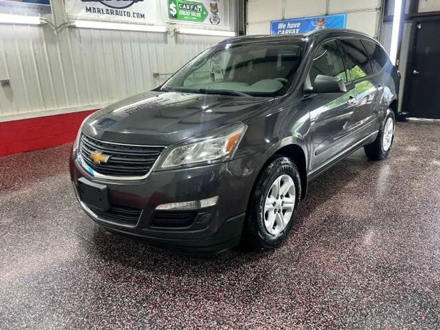 2015 Chevrolet Traverse LS photo 1