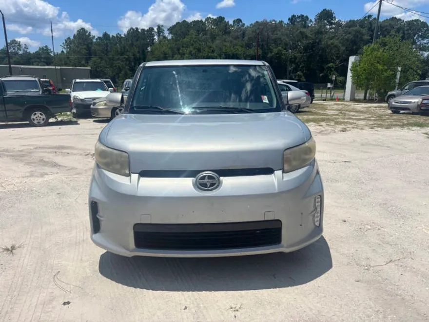 2013 Scion xB Base photo 1