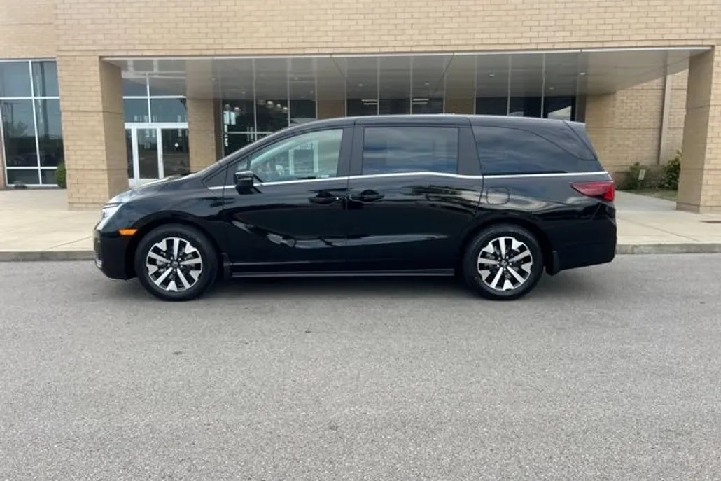 2026 Honda Odyssey EX-L photo 1