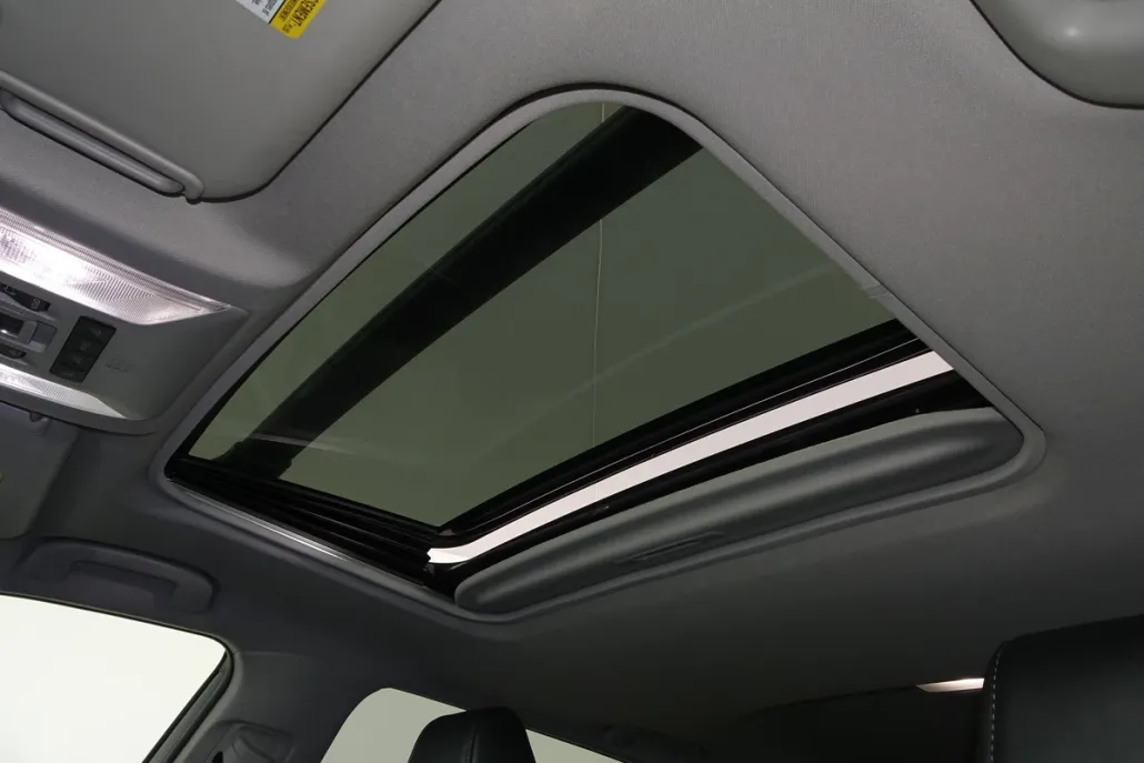 2022 Toyota RAV4 XLE Premium photo 1