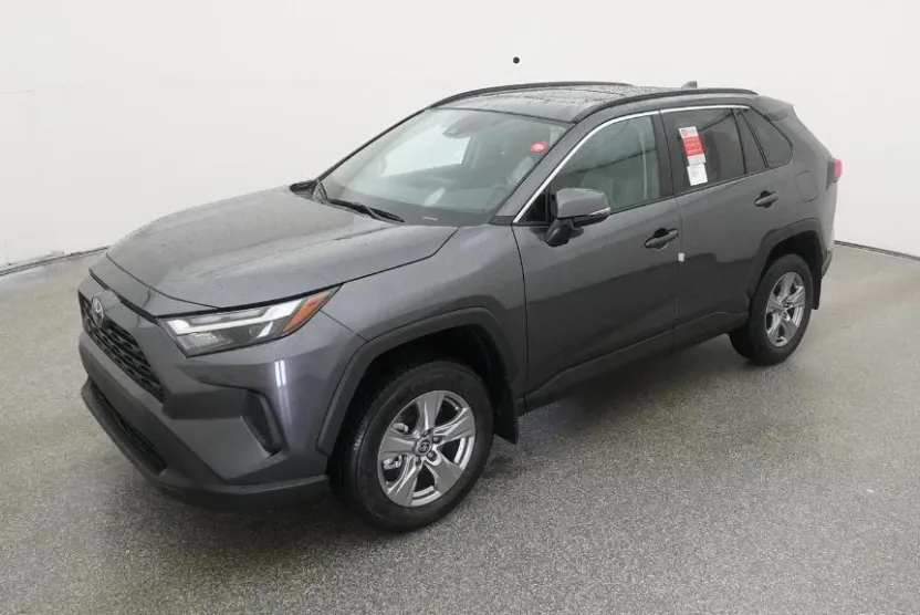 2025 Toyota RAV4 XLE photo 1