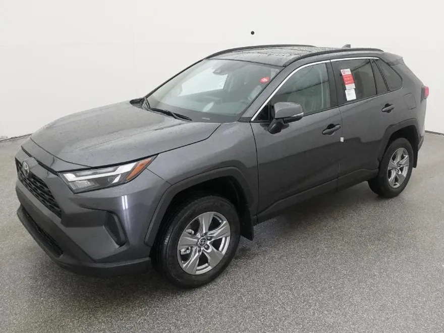 2025 Toyota RAV4 XLE photo 1