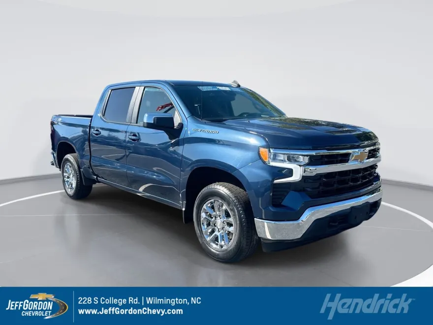 2022 Chevrolet Silverado 1500 LT photo 1