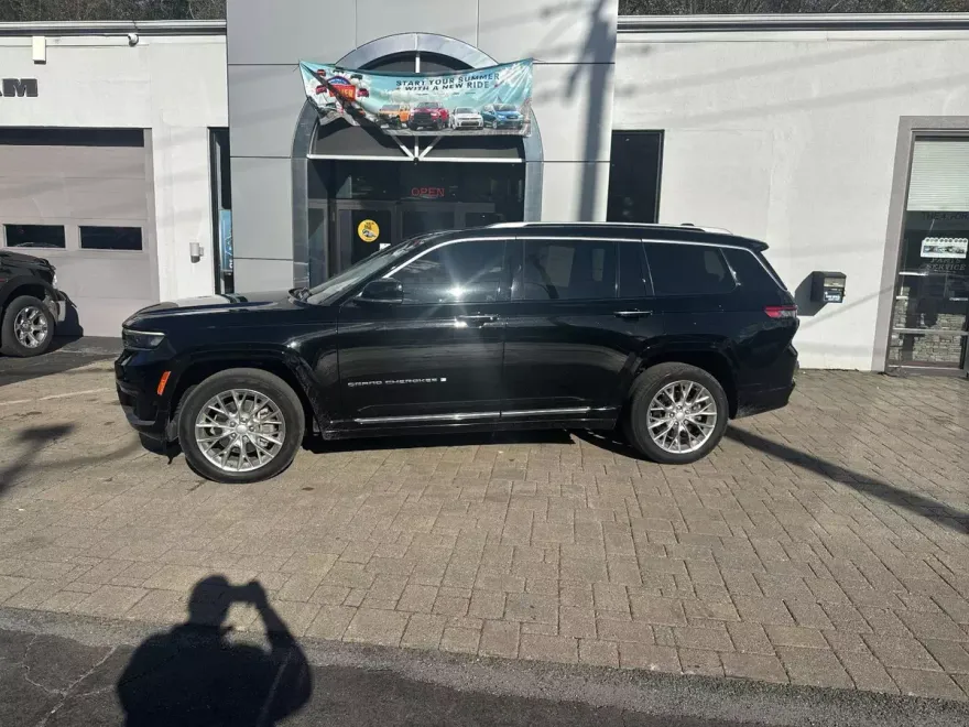2021 Jeep Grand Cherokee L Summit photo 1
