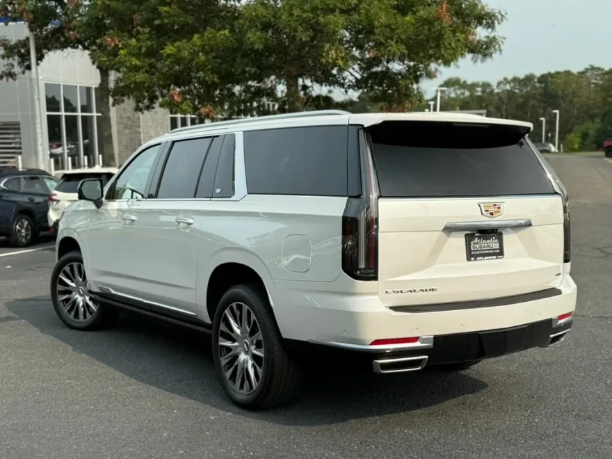 2025 Cadillac Escalade ESV Premium Luxury Platinum photo 1