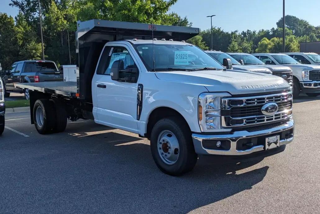 2025 Ford F-350 XL photo 1