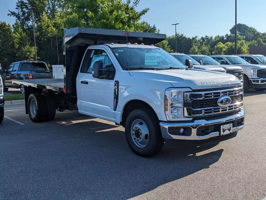 2025 Ford F-350 XL photo 1