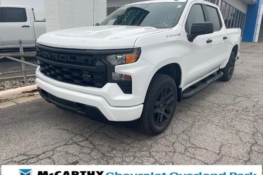 2025 Chevrolet Silverado 1500 Custom photo 1