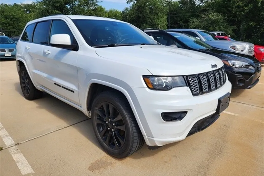 2019 Jeep Grand Cherokee Altitude photo 1