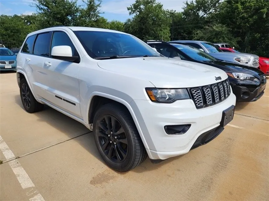 2019 Jeep Grand Cherokee Altitude photo 1