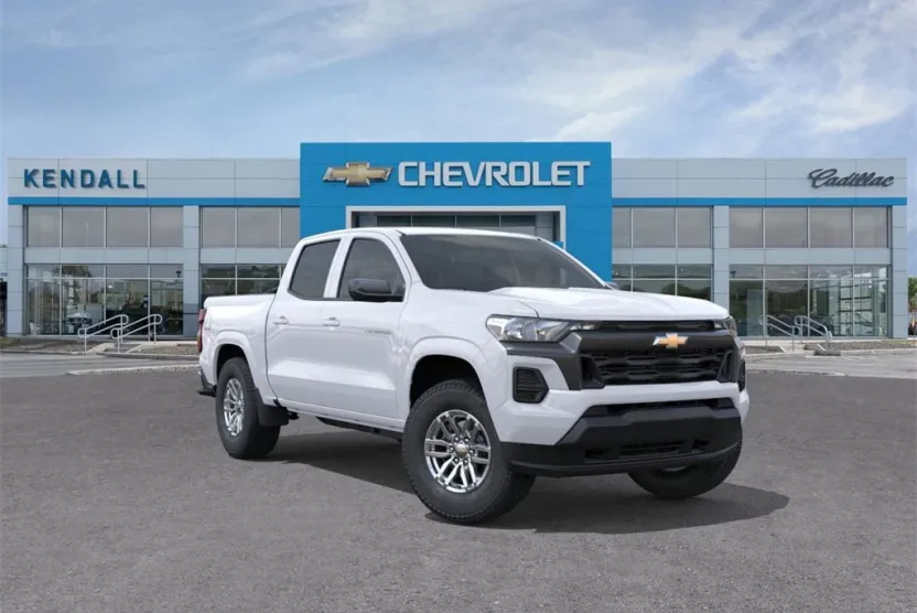 2025 Chevrolet Colorado Work Truck LT photo 1