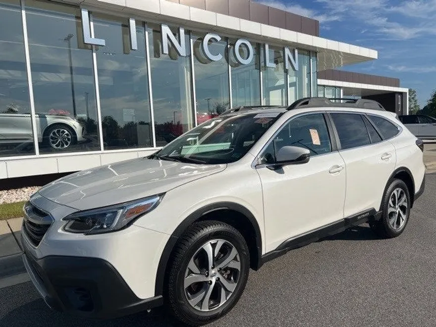 2021 Subaru Outback Limited photo 1