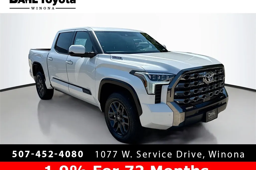 2025 Toyota Tundra Platinum CrewMax photo 1