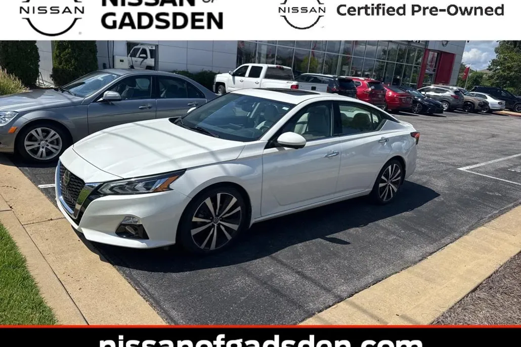 2020 Nissan Altima Platinum photo 1
