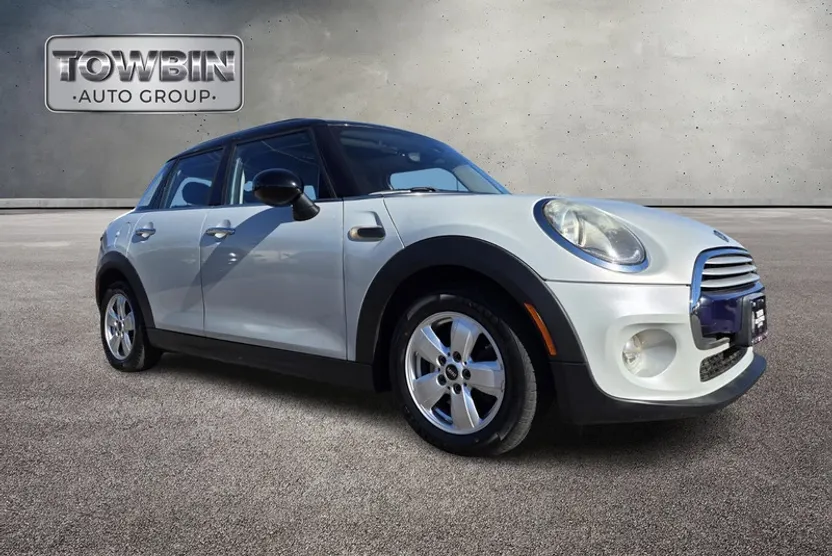2015 Mini Cooper Hardtop 4 Door photo 1