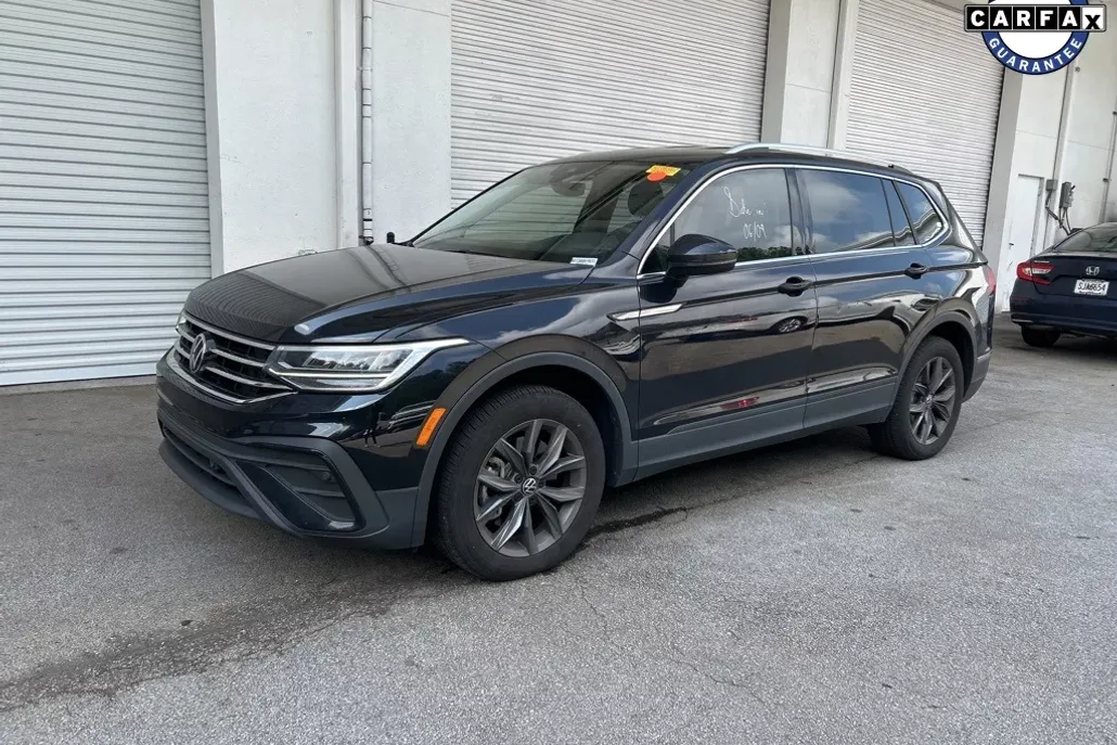 2022 Volkswagen Tiguan SE photo 1