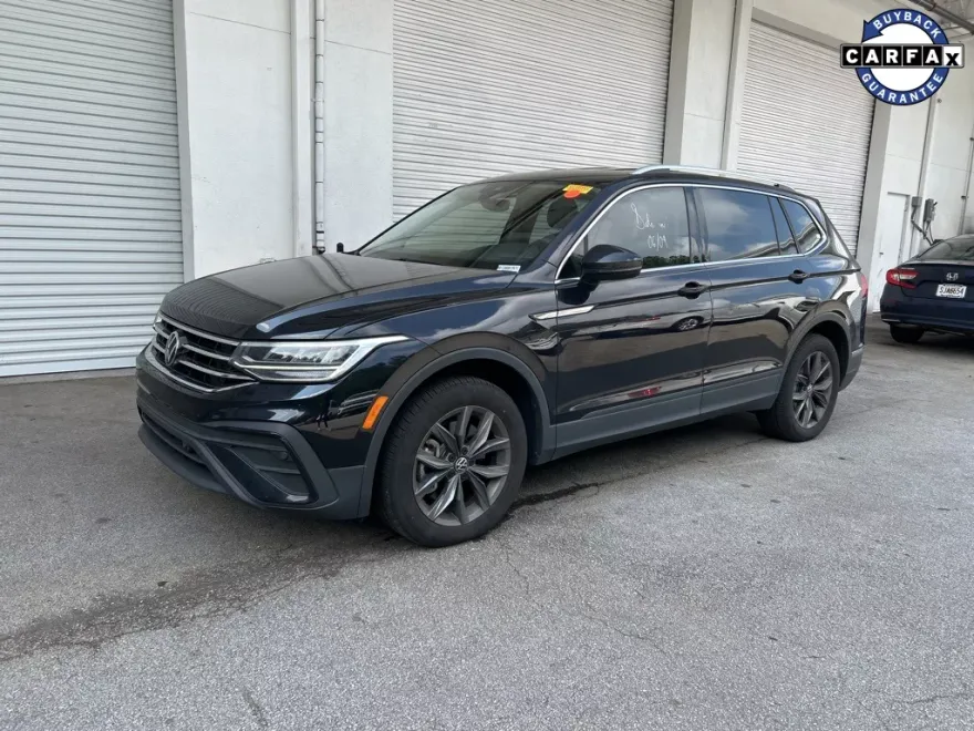 2022 Volkswagen Tiguan SE photo 1