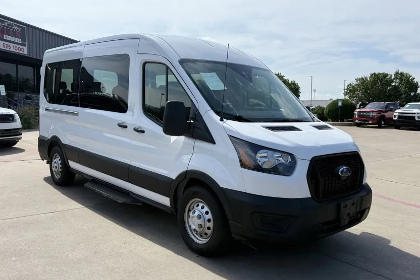 2023 Ford Transit photo 1