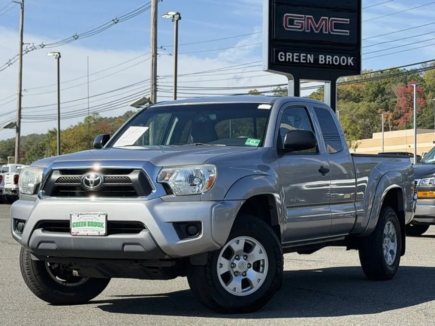 2015 Toyota Tacoma Base photo 1