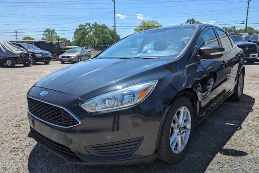 2015 Ford Focus SE photo 1