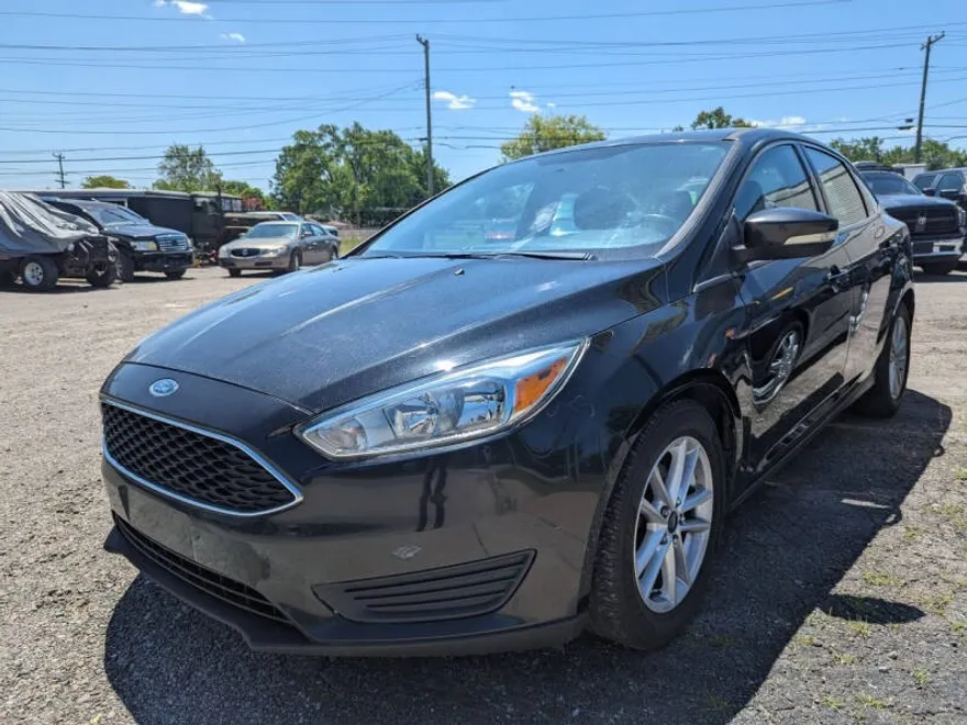 2015 Ford Focus SE photo 1