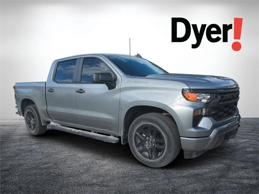 2024 Chevrolet Silverado 1500 Custom photo 1