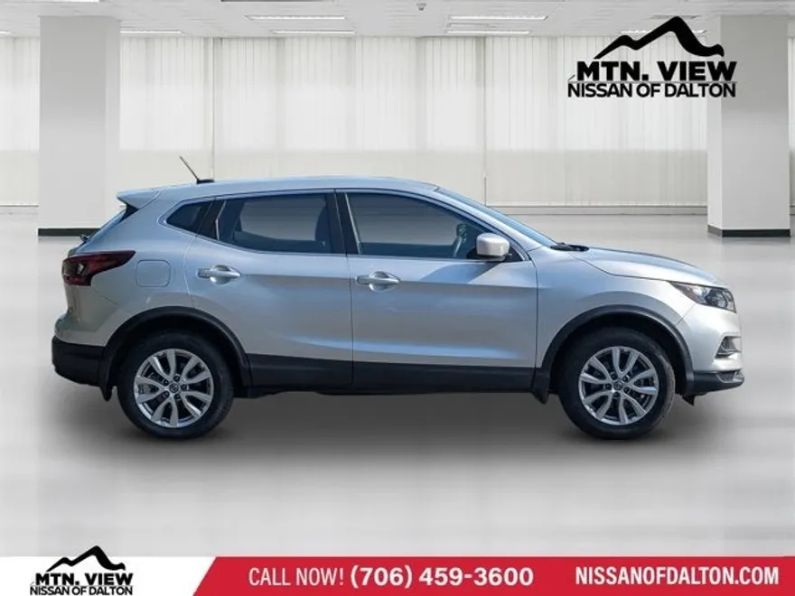 2020 Nissan Rogue Sport S photo 1