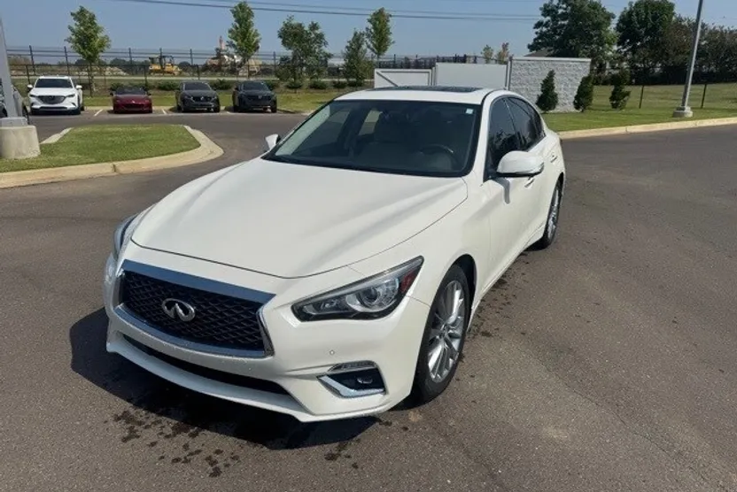 2022 Infiniti Q50 LUXE photo 1