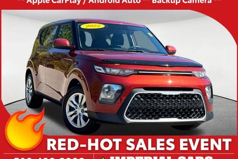 2022 Kia Soul LX photo 1