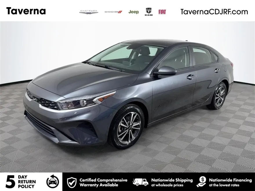 2023 Kia Forte LXS photo 1