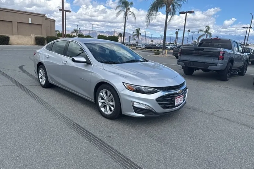 2022 Chevrolet Malibu 1LT photo 1