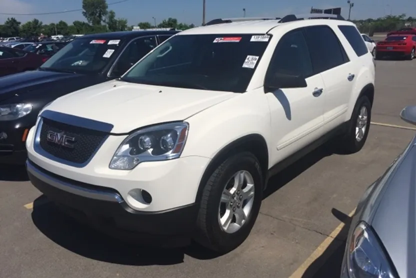 2011 Gmc Acadia SLE photo 1
