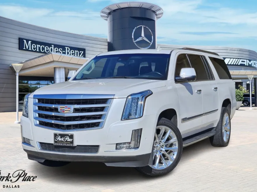 2019 Cadillac Escalade ESV Luxury photo 1