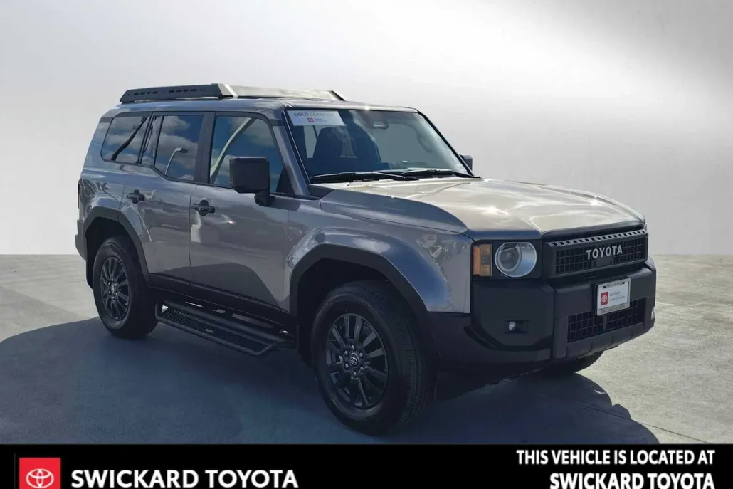2025 Toyota Highlander Hybrid photo 1