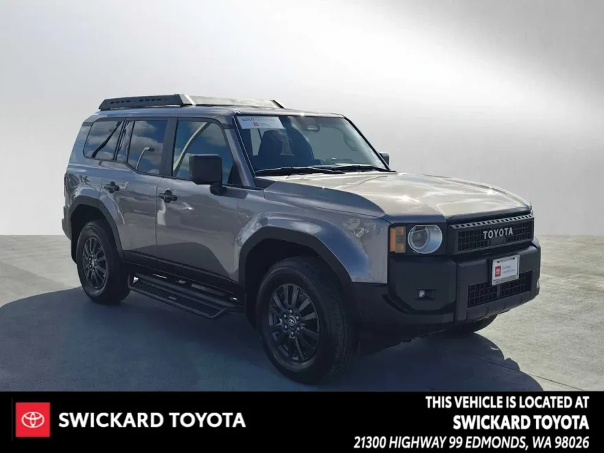 2025 Toyota Highlander Hybrid photo 1