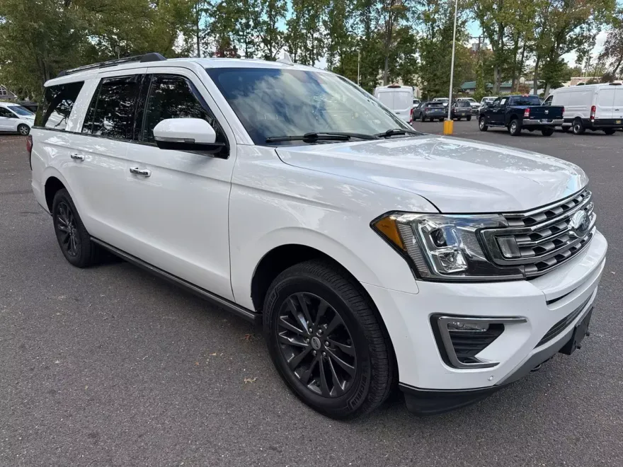 2019 Ford Expedition MAX Limited photo 1