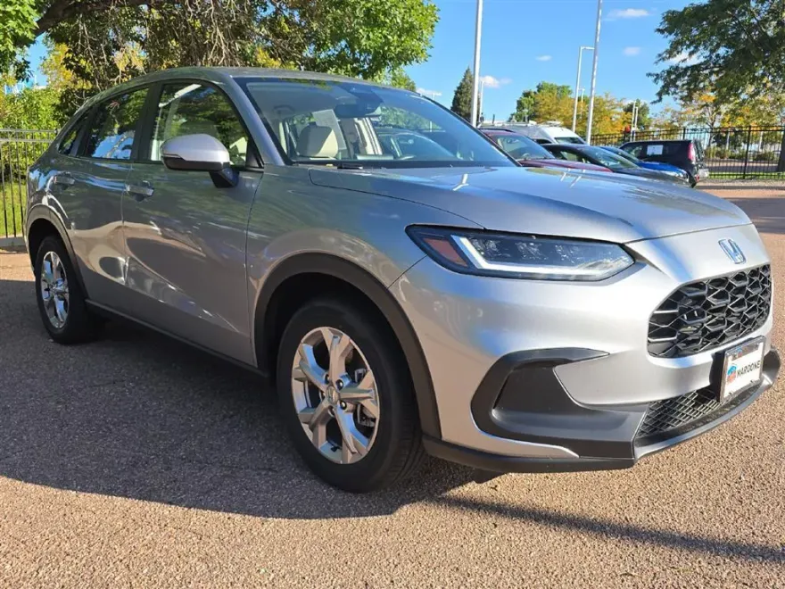 2025 Honda HR-V LX photo 1