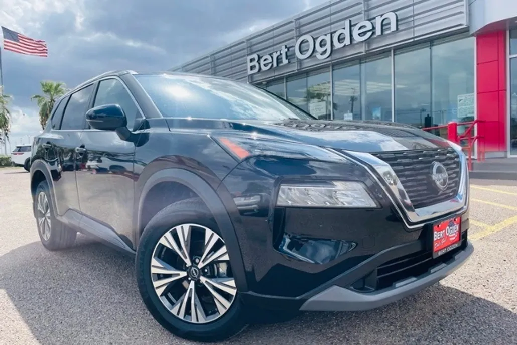 2023 Nissan Rogue SV photo 1