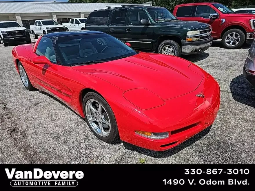 2004 Chevrolet Corvette Base photo 1