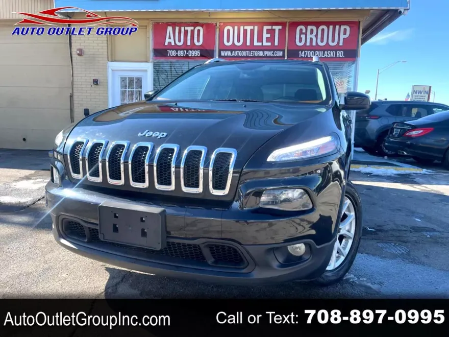 2016 Jeep Cherokee Latitude photo 1
