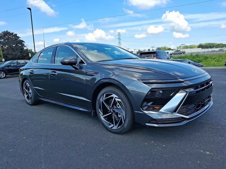 2026 Hyundai Sonata SEL Sport photo 1